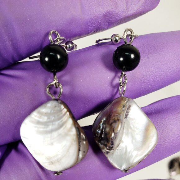 Mother-of-Pearl Multi-Strand Necklace & Shell Drop Earrings | Iridescent Beads - Picture 3 of 9